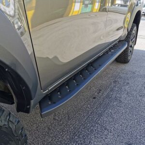 Trittbretter Shark Toyota HiLux 2016- / 2020-