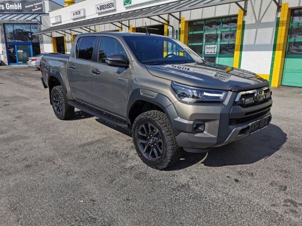 Trittbretter Shark Toyota HiLux 2016- / 2020-