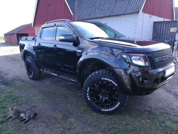 Dirt D66 schwarz Alufelge 18" Nissan Navara NP300