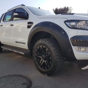 Dirt D66 schwarz Alufelge 18" Nissan Navara NP300