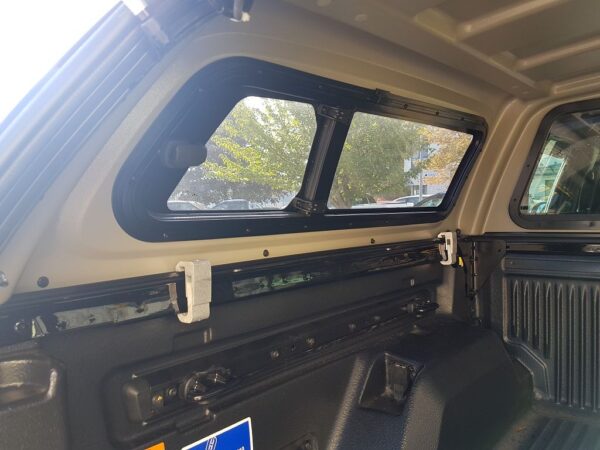 Hardtop Aeroklas mit Ausstellfenster Ford Ranger DK