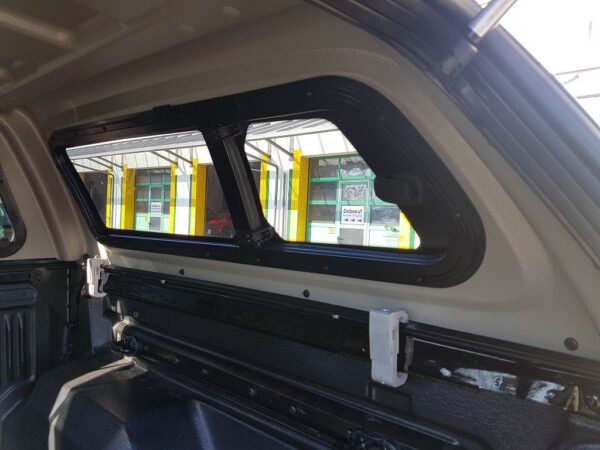 Hardtop Aeroklas mit Ausstellfenster Ford Ranger DK