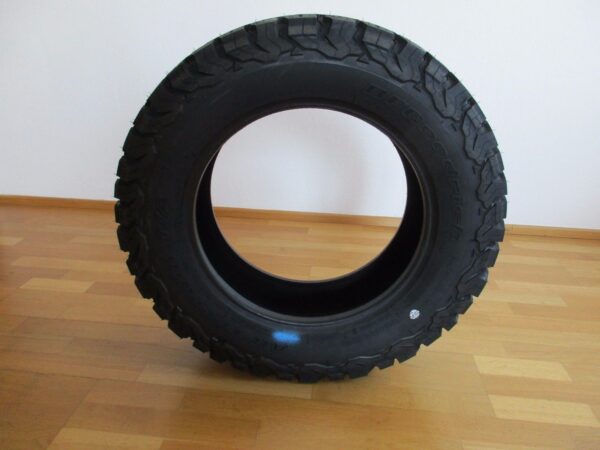 265/60R18" 119/116S BFGoodrich T/A KO2 All-Terrain