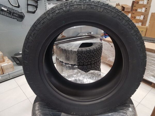 285/50R20" Toyo Open Country A/T