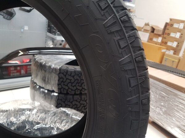 285/50R20" Toyo Open Country A/T