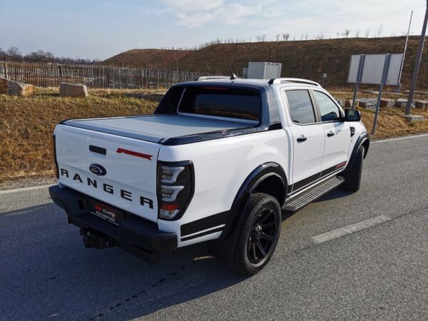 Kotflügelverbreiterung City schwarz lackiert Ford Ranger 2019- mit PDC