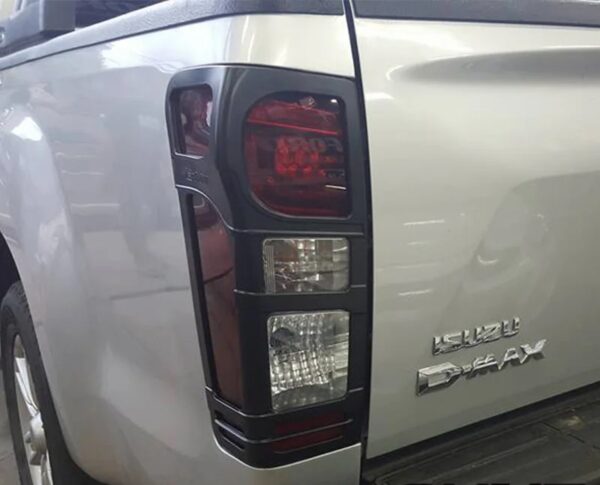 Abdeckungen Rücklicht Heckleuchte Isuzu D-MAX 2015-2019