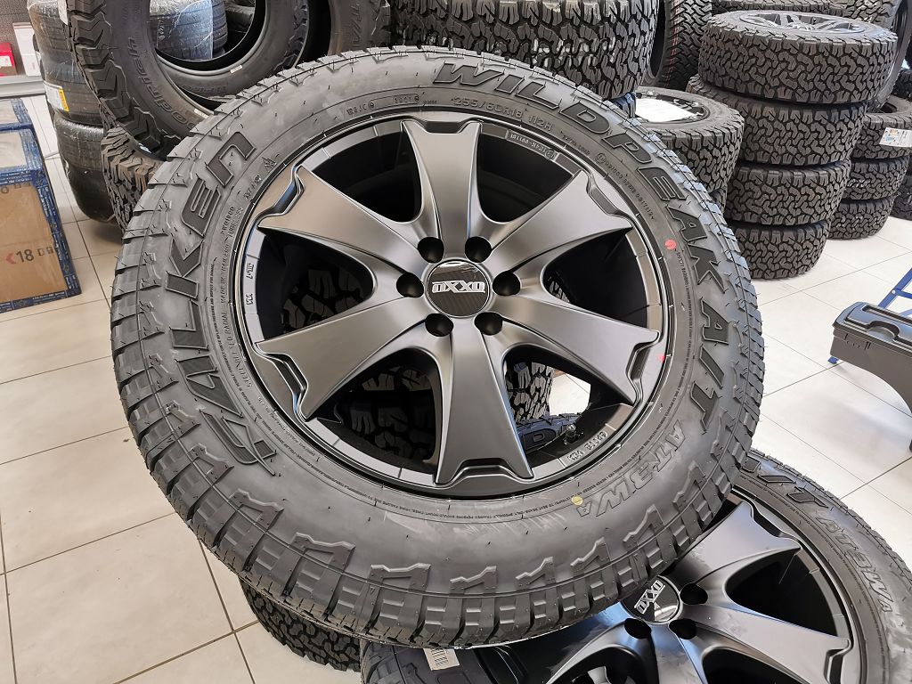 18" Aluräder OXXO schwarz Wildpeak AT3 - TÜV - Navara NP300