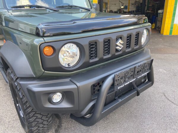 Bug Buard Insektenschutz auf Motorhaube - Suzuki Jimny