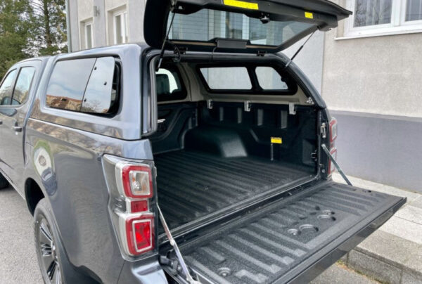 Aeroklas Stylish Hardtop - seitliche Ausstellfenster - Isuzu D-Max D/C 2020-