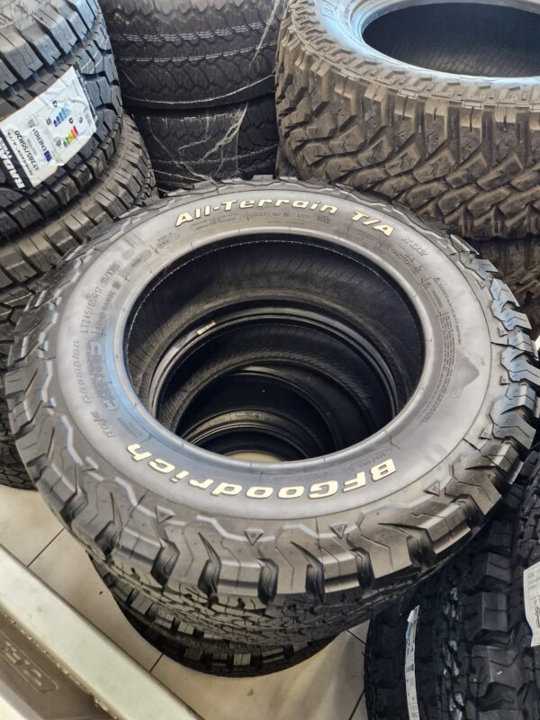 4x BF-Goodrich A/T KO2 245/65 R17 111/108S - All Terrain - M&S - DOT 2022 – Bild 2