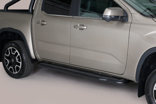 Misutonida P521PL Edelstahl schwarz matt Trittbretter für Volkswagen Amarok ab 2023 – mit Kunststoff Trittfläche