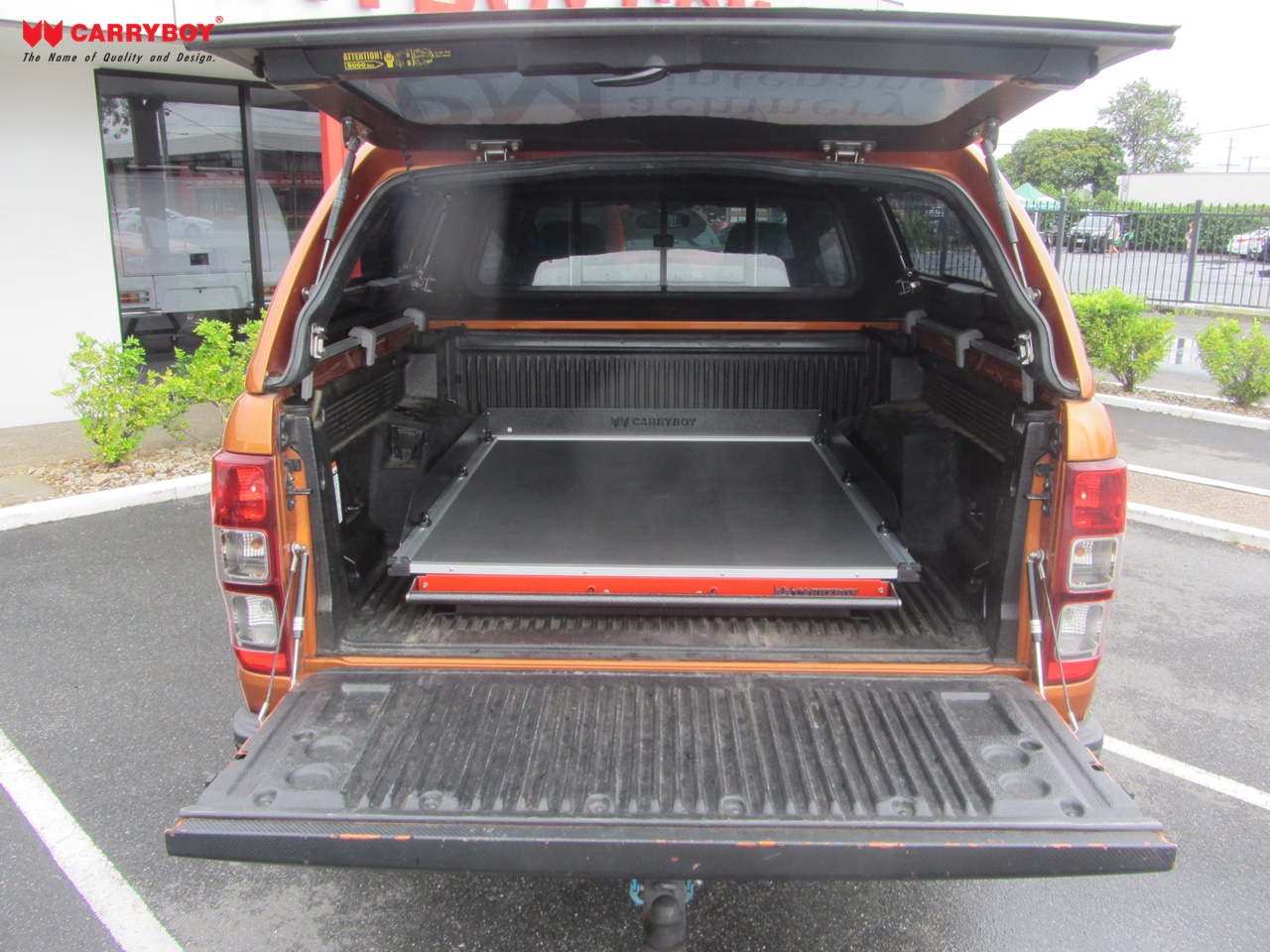 Carryboy ausziehbarer Laderaumtisch SIMPLE Größe S – 1000 x 1380 x 208 mm für Toyota, Isuzu und Mitsubishi – Bild 3