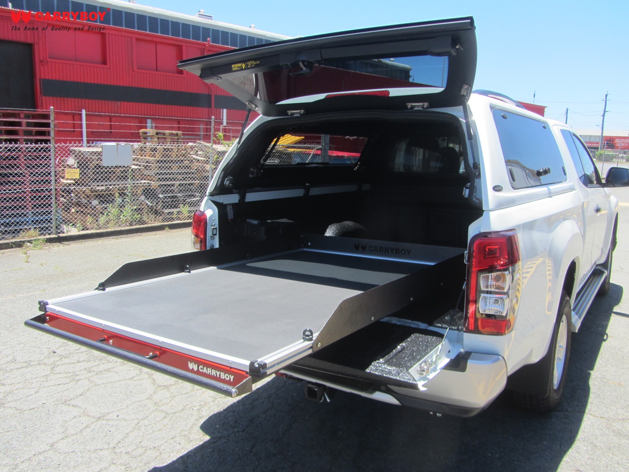 Carryboy ausziehbarer Laderaumtisch SIMPLE Größe S – 1000 x 1380 x 208 mm für Toyota, Isuzu und Mitsubishi – Bild 7